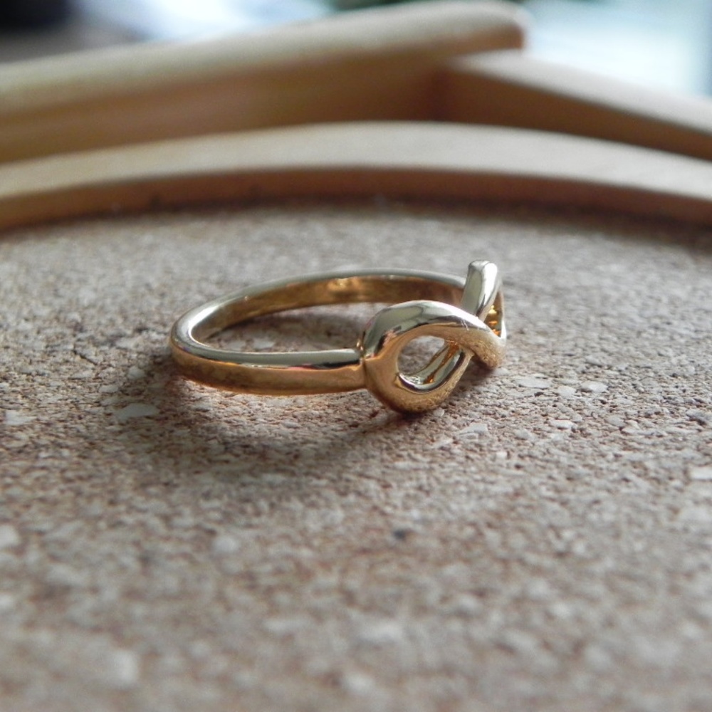 Yellow Gold Infinity Ring - Picture 3 of 4